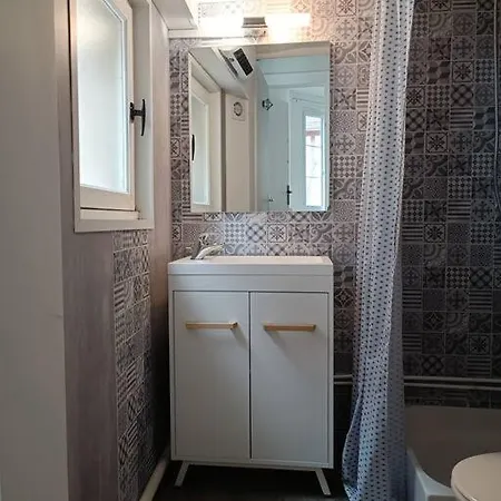 Studio - Quartier Croix De Pierre - *